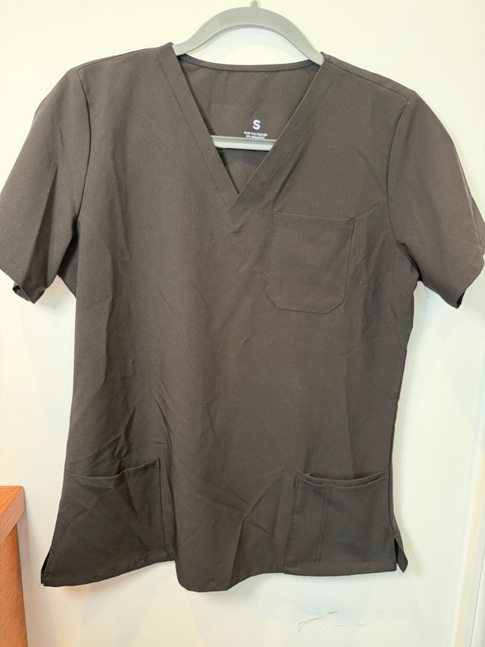 Women's V-neck Scrub Top and Jogger Scrub Pants in Black